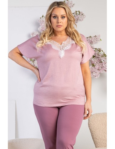 Plus size blouse with short sleeve lace