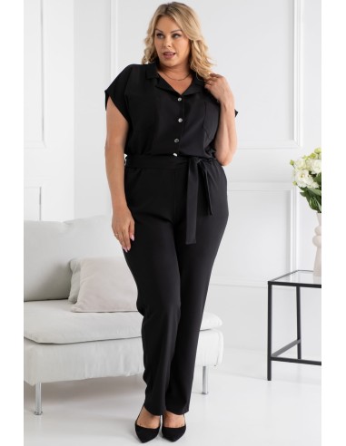 Plus size suit with buttons and half sleeve