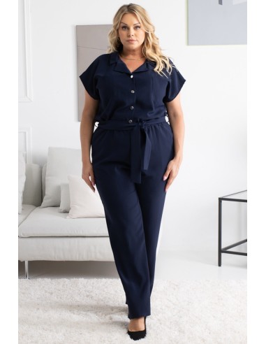 Plus size suit with buttons and half sleeve