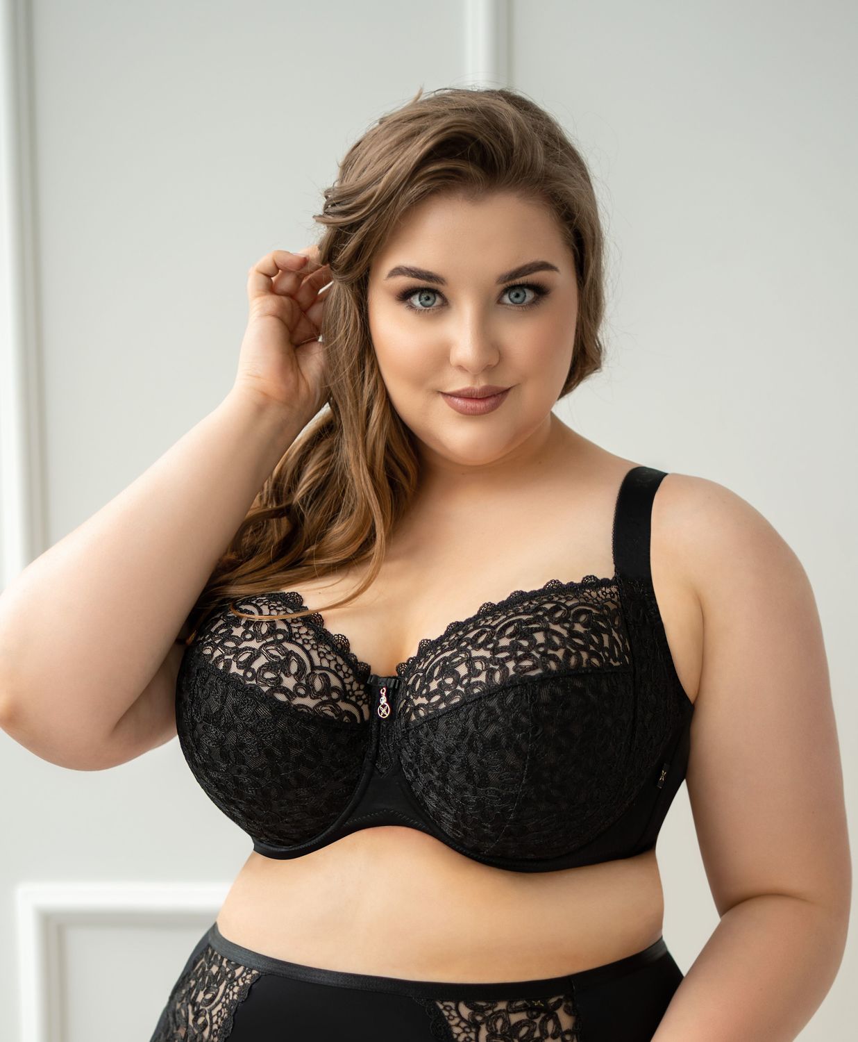 Reggiseno Taglie Forti A Coppa Intera Con Rinforzo Laterale Coppe Morbide e Ferretti - Krisline BETTY Nero