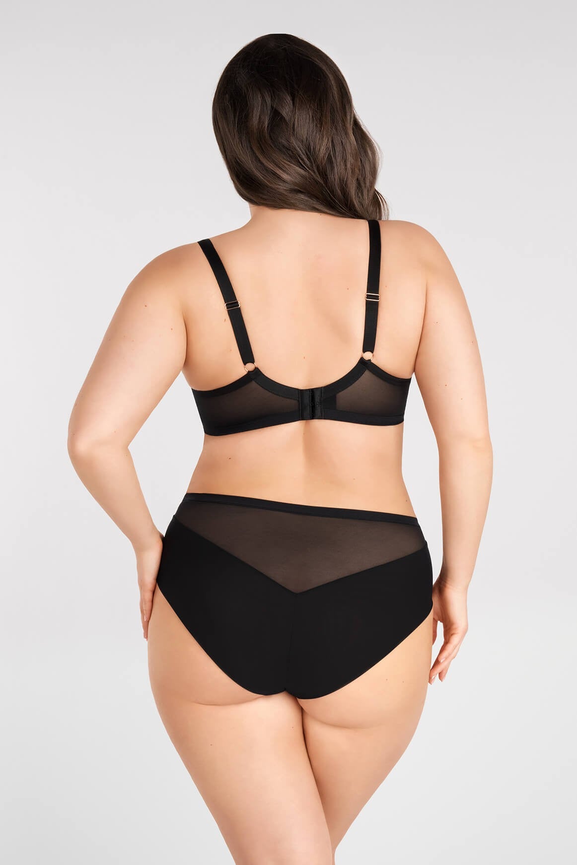 Reggiseno Plus Size con Coppe Intere Morbide e Laccetti Decorativi - GORSENIA JUST BLACK