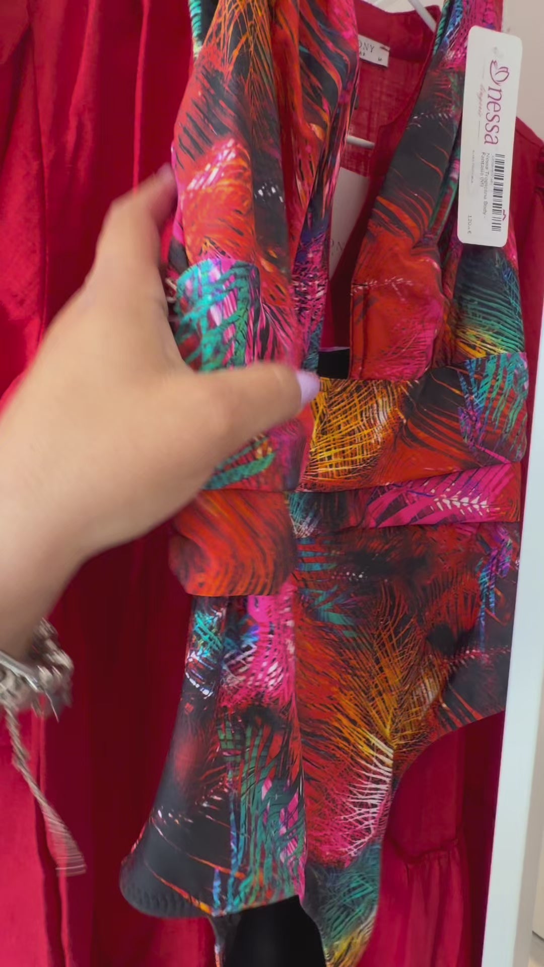 Carica video: Costume Intero Plus Size Con Coppe Morbide Senza Ferretto - NESSA MILANO TROPICANA