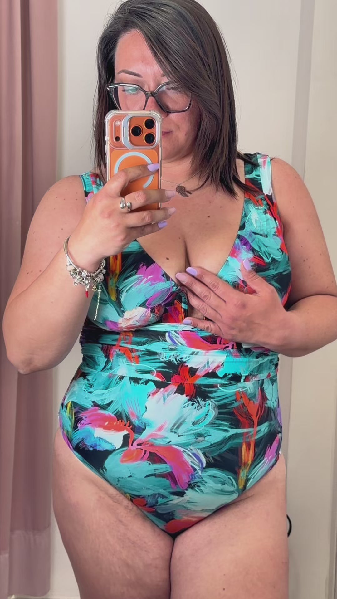 Carica video: Costume Intero Plus Size Con Coppe Morbide Senza Ferretto - NESSA MILANO BARBADOS