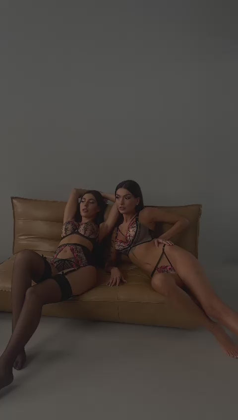 Carica video: Reggiseno Senza Ferretto Push Up con Coppe in Schiuma - KRISLINE FLAMENCO