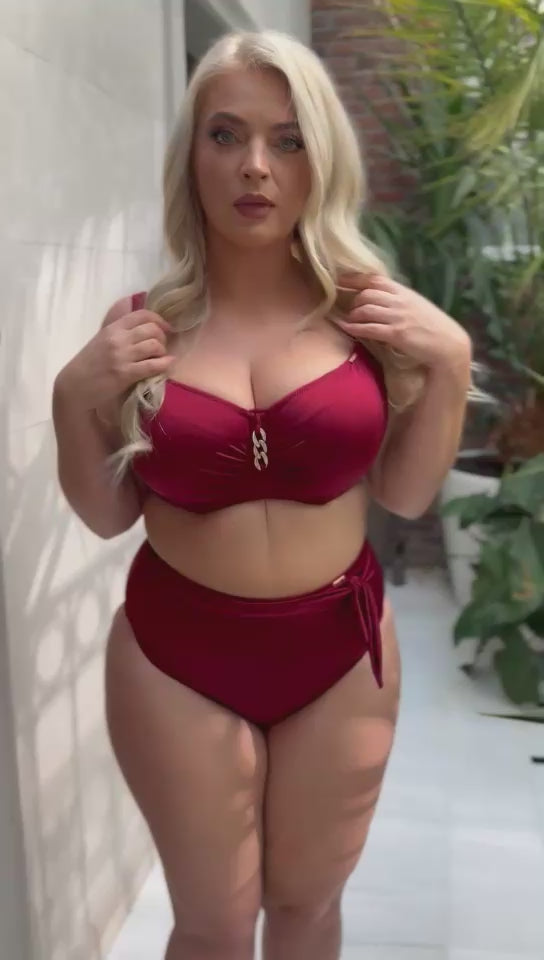 Carica video: Reggiseno Costume Con Coppe Morbide e Ferretti - KRISLINE