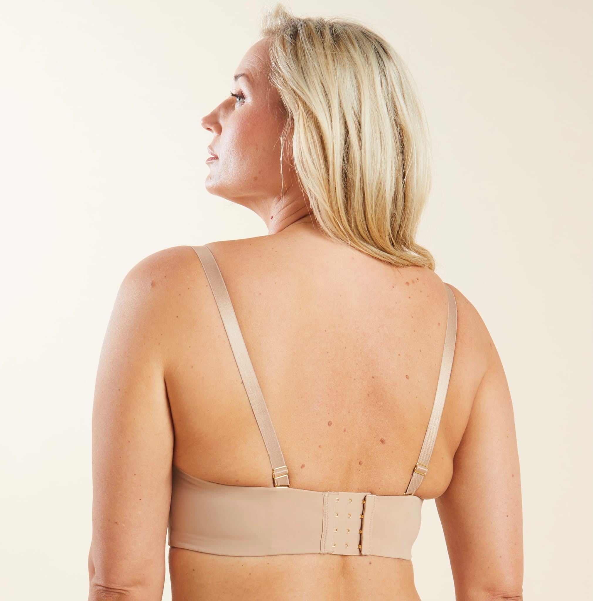 Reggiseno a fascia che sostiene senza spalline strutturato anche per seni abbondanti - Level Up 804 Beige