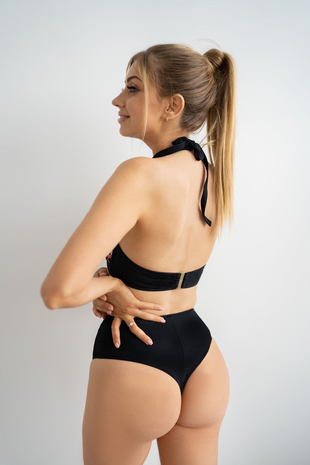 Reggiseno Da Bagno Morbido Senza Ferretti Legato al Collo - Krisline KOSTARYKA