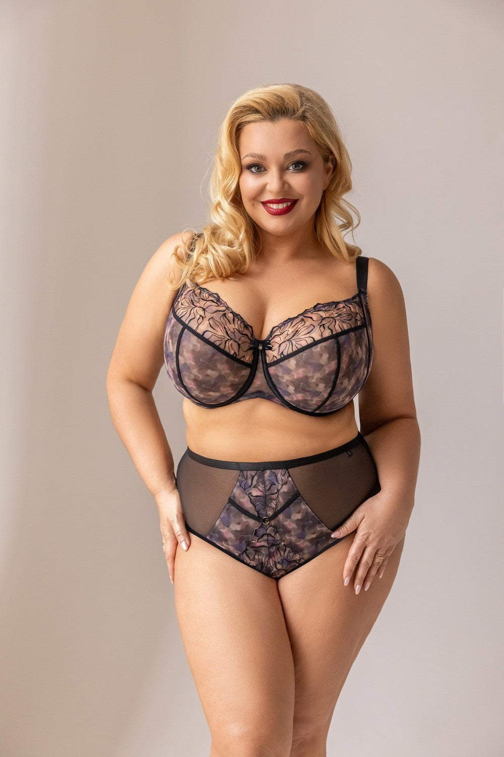 Reggiseno Plus Size con Coppe Morbide Intere e Ferretti - KRISLINE BLURRY