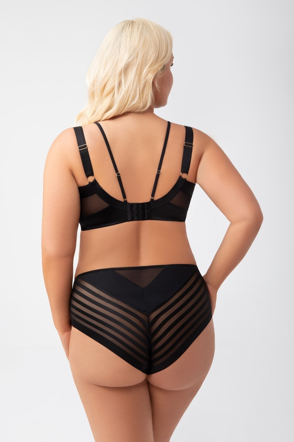 Reggiseno Plus Size Con Coppe Morbide Intere Leggermente Elastiche e Ferretti - GORSENIA YOKO