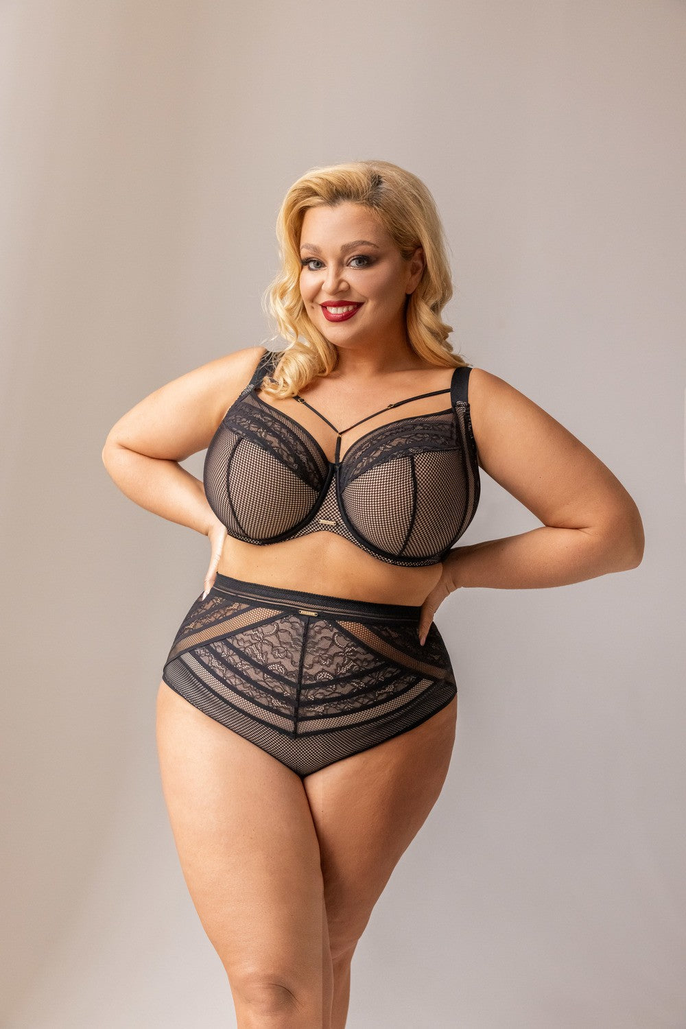 Reggiseno Plus Size con Coppe Morbide Intere Realizzato in Tulle e Pizzo - KRISLINE HYPNOTIC