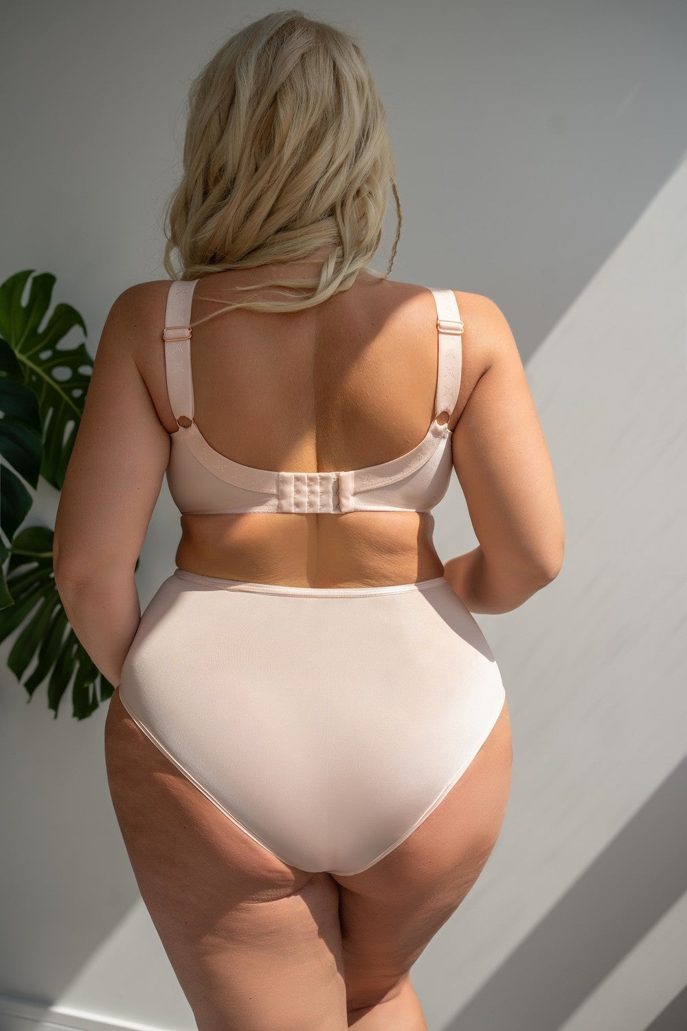 Reggiseno Plus Size con Coppe Morbide Intere, Side Support - KRISLINE ROSALINE