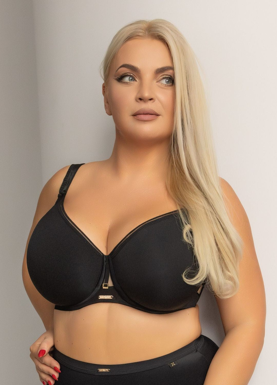Reggiseno Plus Size con Coppe Morbide Lisce ed Effetto Minimizer - KRISLINE SIMPLE