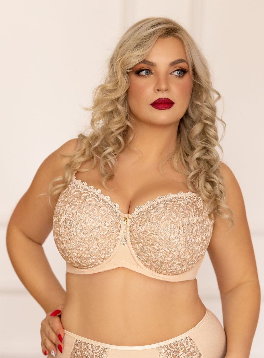 Reggiseno Taglie Forti A Coppa Intera Con Rinforzo Laterale Coppe Morbide e Ferretti - Krisline BETTY Cappuccino