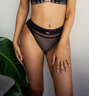 Slip Plus Size Dal Taglio Brasiliana a Vita Media - KRISLINE HYPNOTIC